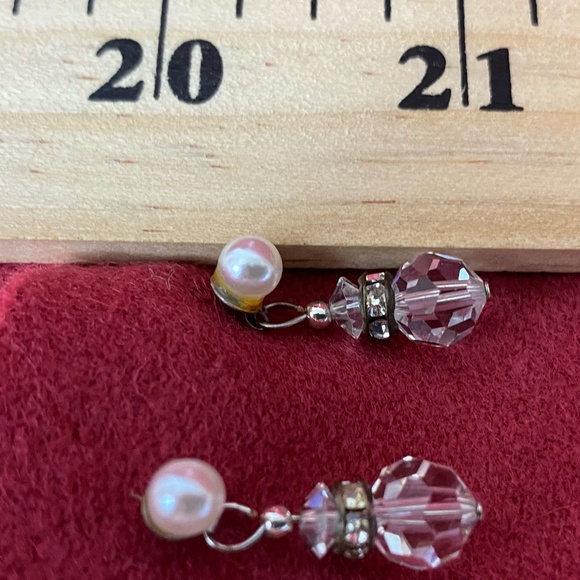 Crystal and Pearl 1" Dangle Post Earring Set. Perfect for Weddings. 2002 - Picture 14 of 15